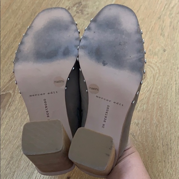 Gray open toe mule with heel and stud detail - Picture 5 of 5